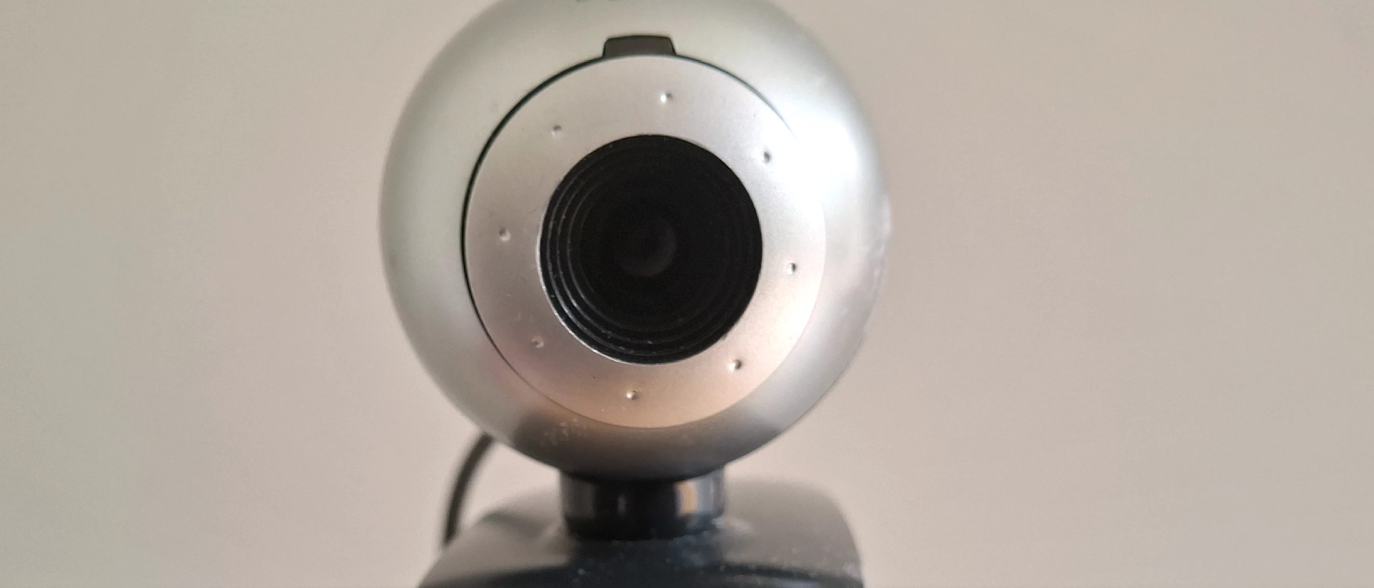 Taking an webcam image from the command line